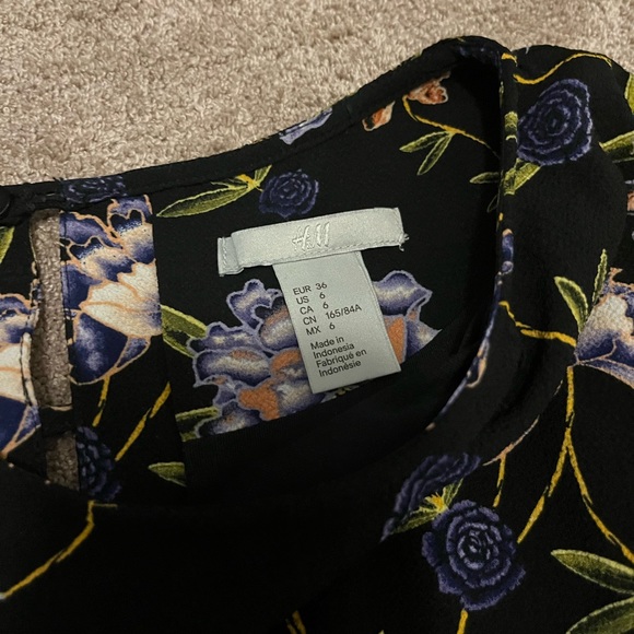 Floral H&M Dress - Picture 2 of 2
